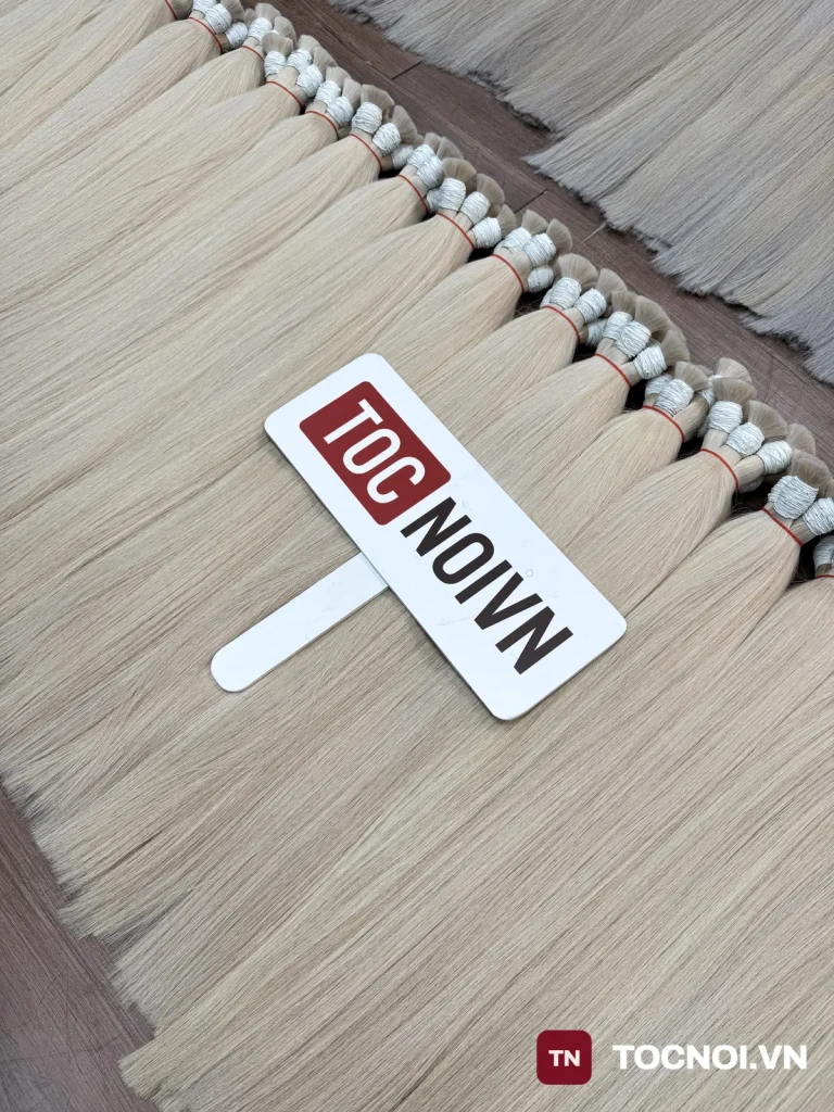 Tóc nối chùm đã nhuộm màu sẵn trên tóc thật